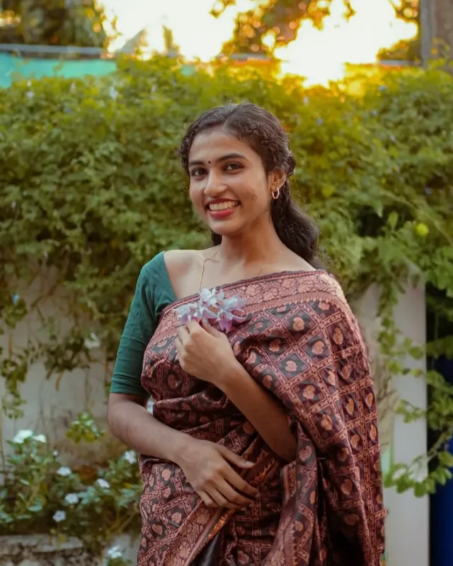 🌼🌻🥀📸: @_abhii_14_ Edit: @goutham_g20