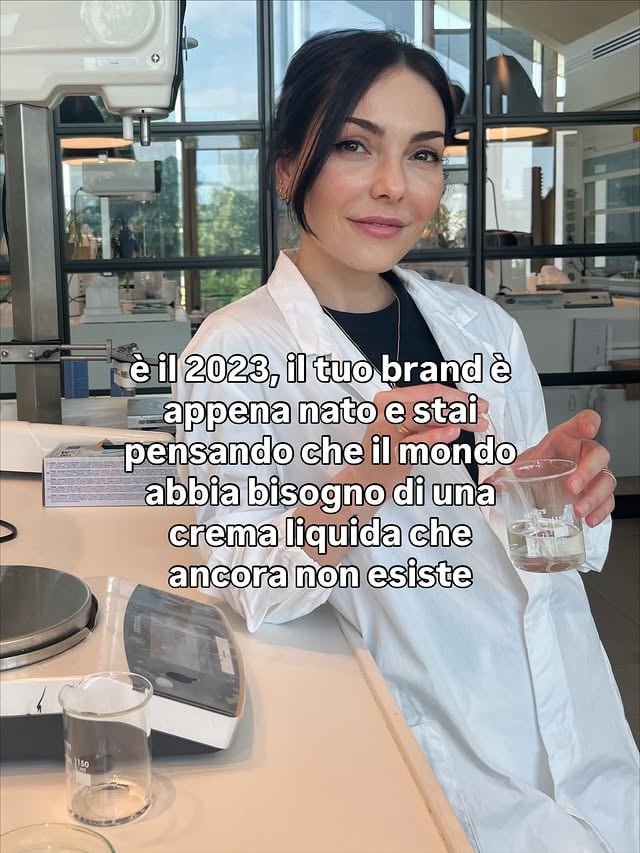 Dopo un anno e mezzo dalla sua uscita, Rice to Meet You è ancora una delle formule che mi rende più orgogliosa. Ho voluto raccontarvi in modo leggero quello che è stato più di un anno di focus e lavoro. I tempi per un piccolo brand sono sempre lunghi e complessi, ma ho capito che la perseveranza è la chiave 🔑 #ricetomeetyou #heycutie #smallbusiness #skincare by @misstrawberryfields