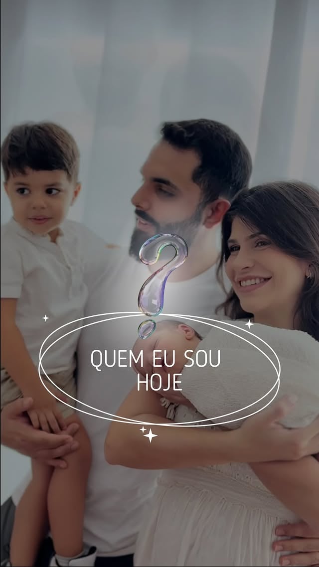 Eu sou a Dani 🤍 mãe do Luca e do Romeo, esposa do Vitor, e uma mulher que já se reinventou muitas vezes entre mudanças, filhos, e recomeços.Do CLT à criadora de conteúdo.Da maquiagem à maternidade.Do Brasil ao México (várias vezes 😂).E agora, mais uma vez… voltando pra mim. Ou pelo menos tentando. by @danibonelli