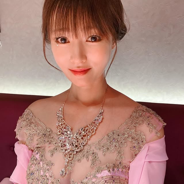 映画『はたらく細胞』の出演情報が解禁されました🎀撮影は武内監督とスタッフさん、キャストさんと和やかな雰囲気で、阿部サダヲさんの肝臓内で楽しくお芝居を させていただきました。 たくさんの魅力的なキャラクターが現れて、作品を楽しみながらも、身体のことを知る良いきっかけにもなりました🥺私たちの身体の中にこんなにロマン溢れる無限の世界が広がっていると思うと、いつもの日常がよりストーリー性を 帯びてきますよね‼️映画をご覧になった方が同じ体験をされると思うととても楽しみです❤️#皆様毎日の暑さお身体大事になさってください#暑さ対策はどうされてますか？ by @kyokofukada_official