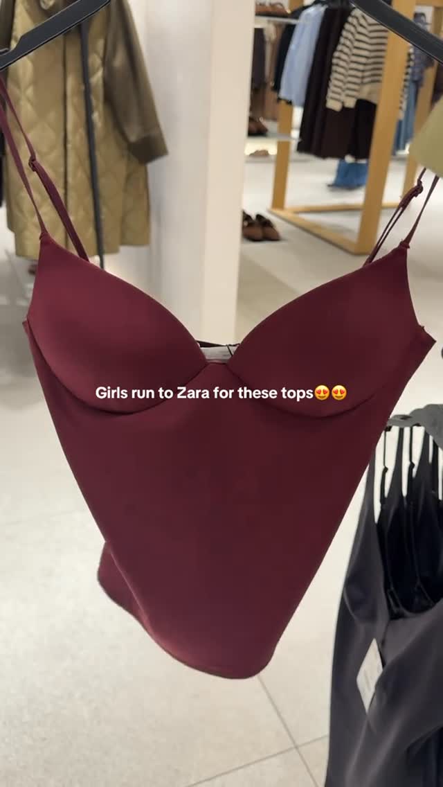 Body von Zara für 22,95€Artikelnummer: 1355/457/700—Anzeige by @edoschxx