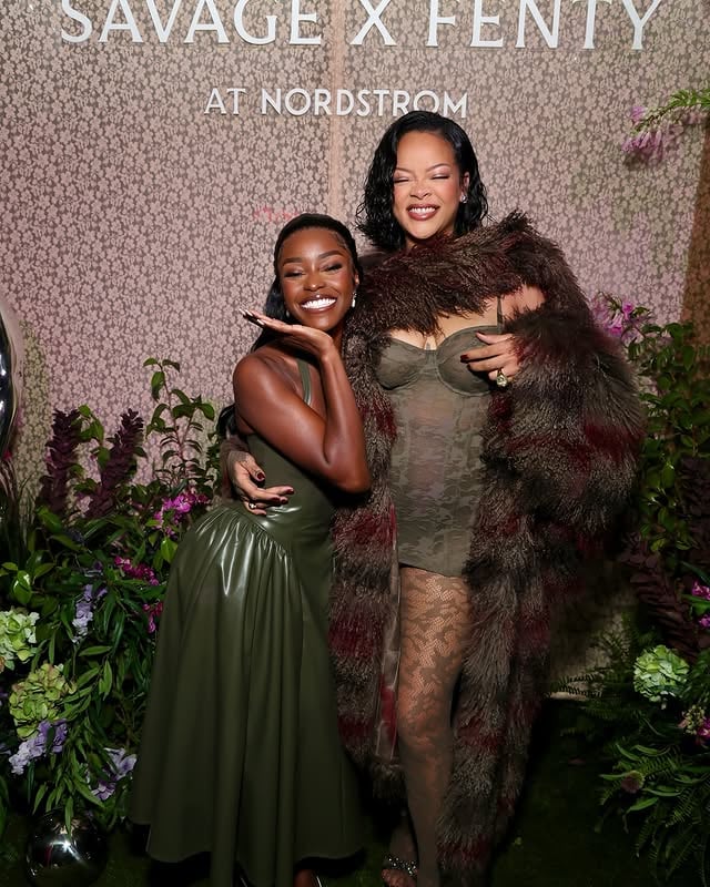 Life was fun this year 😎. Table of Contents ⬇️1. I met @badgalriri AHHH! 🤪🙂‍↔️2. @caittheegreat__ took me as a +1 on a Disney brand trip! One of my fav trips of the year :)3. Packed up a truck & moved to LA 😎4. Michael Jackson is in me. Halloween 20245. Connecting with beautiful black women at events 🎀6. Travel travel travel.. did a lot this year & 80% paid for ☺️7. Hosted my first donation drive in Atlanta before I moved . Be kind & give back always 💕8. @thetough_cinco helped me film one of my fav pieces of content this year :) Halloween was fun! 9. First time ever receiving flowers on a first date 🥰💐10. Keynote speaker at a college @ncnwgwu 💜11. My friends threw me a surprise party before I left for LA 🥹12. @ohpolly took me to Coachella 💕🎀 The pjs they gave us were too cute! 13. @brixana & I always have such a fun time together 💄14. Tried to book a Paris for my birthday.. immediate no because of the Olympics 😂15. Went to surprise a friend in ATL during my bday weekend. The night my friends & I went bowling 🎳16. @lorvae brand trip! A COMPLETE VIBE 🍹🌴17. I was the healthiest & strongest in the beginning of this year while training with @prettyfitj . February & March. We’re coming back for this & more.18. My first @youtube event with @raniarosefashion 🎀19. Work! @bestbuy gave me a new @canonusa camera 🤭20. Me + who? .. to be continued 🤭☺️#dump #recap #2024recap #merrychristmas by @angwitacho