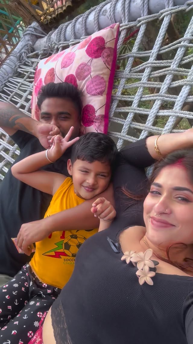 😌Happiness ❤️#reelsinstagram #vacations #viral #fashion #follow by @atrreyee_