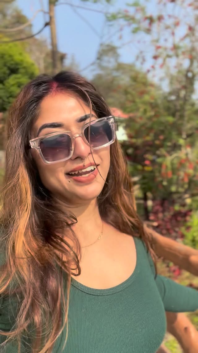 ⛰️Mountain therapy🌲#reelinstagram #baramangua #daarjeelinghills #bengalivlog #explore by @atrreyee_