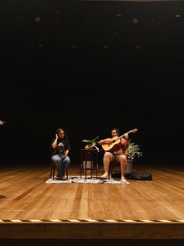 Dois dias de show e a gente tá chegando no fim da turnê. Amanhã tem Petrolina esgotada ♥️