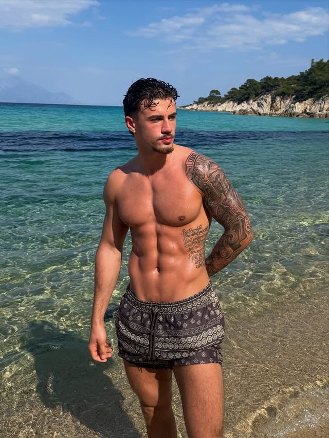 Relaxing at its finest by @domenikjohn