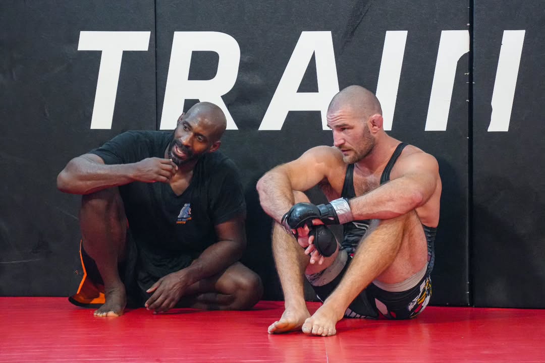 @jasonmanly "try this back take"Me "that's gay, I'm good" @nataliavuill