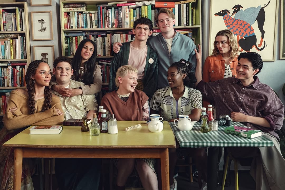 Netflix has released a first look at "Heartstopper Forever," the finale film in the "Heartstopper" franchise! They also announced the movie will debut on Netflix on July 17.#Heartstopper #HeartstopperForever #KitConnor #JoeLocke Photo: Netflix by @justjaredjr