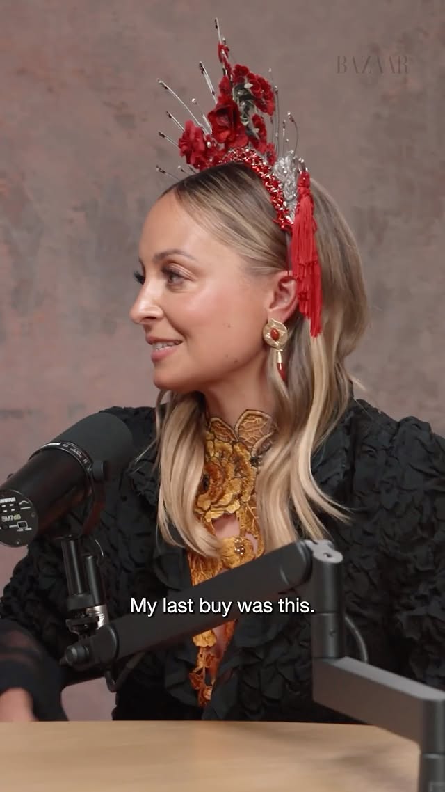 Imagine looking up from your phone and seeing @nicolerichie walk on board your flight with this on. Dare we say iconic? The designer and media personality is the latest guest on #TheGoodBuy podcast, where she spoke with @lynettesaid and @leahchernikoff about all things fashion—from her latest buy in New Orleans to the clothes she wishes she never got rid of. At the link in our bio, watch the full episode on YouTube, Spotify, and Apple Podcasts and come back this weekend for more clips.-Hosts: @leahchernikoff + @lynettesaidDirector of Video: @kriceeeSupervising Producer: @thewritestefan Producer: @sarinabhutaniAssociate Producer: @jordanabt.zipDP: @darrenkhoCinematographer: @razorcrankEditor: @anafangayenSound Mixer: @griffyjams by @nicolerichie