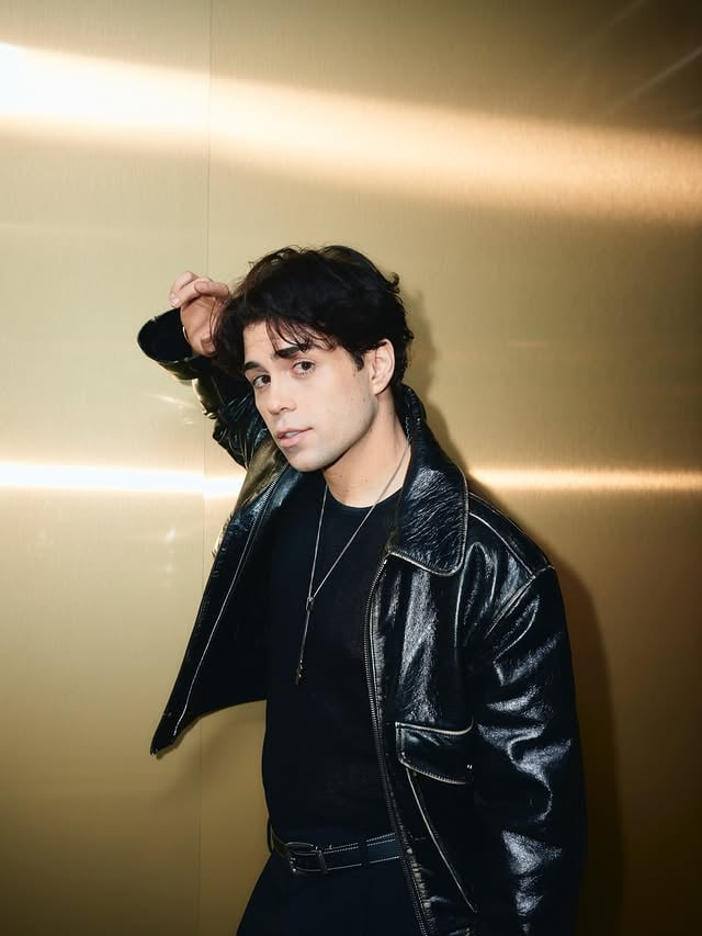I asked 1 Million questions the other night @rabanne ✨ #1MillionTour 𝖺𝖽 by @benjikrol