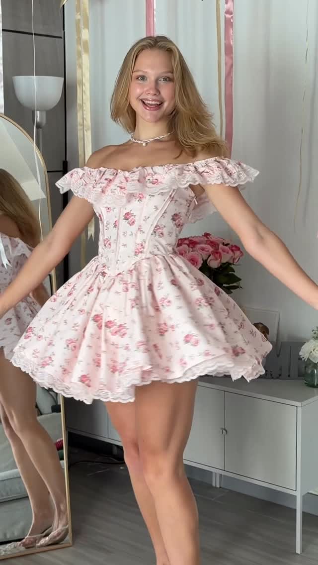 Rate my dress😍💖
