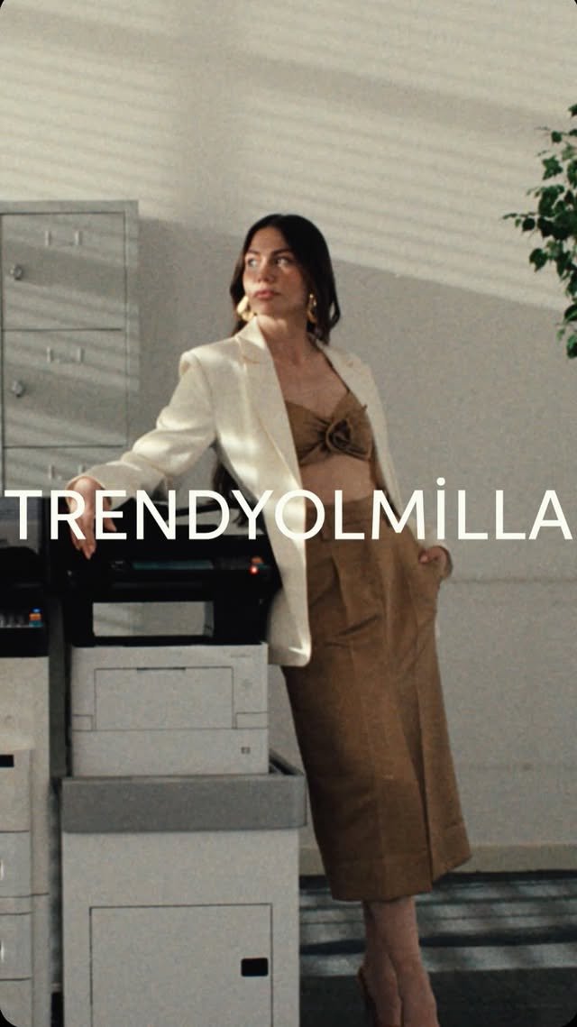 Ofis modunu yükseltecek o kombinler nerede mi?👩‍💻✨Trendyolmilla🤍Demet Özdemir seçkisi hikayelerde👆 by @demetozdemir