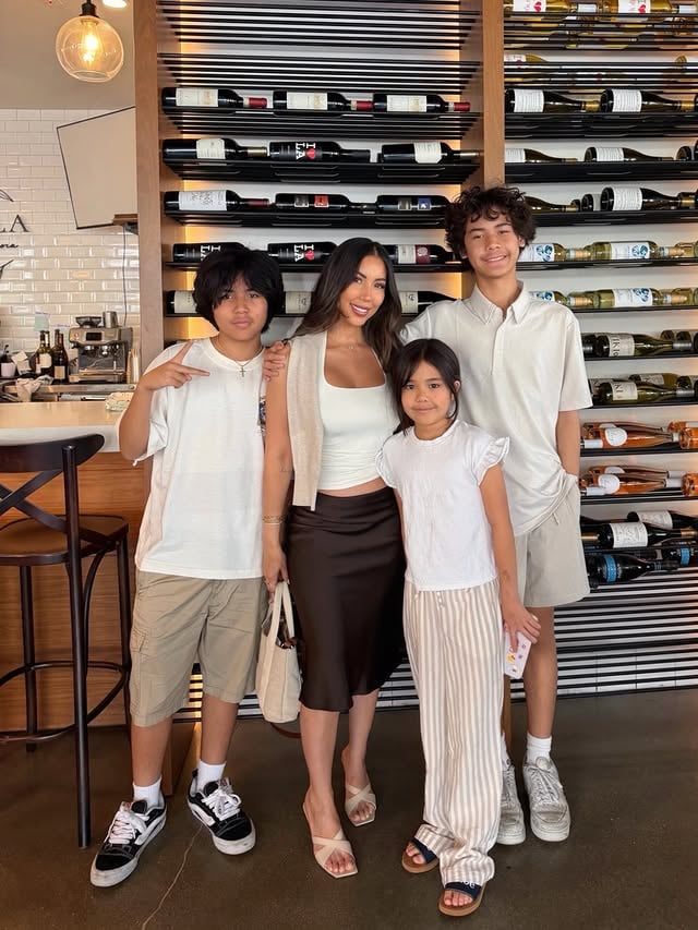 Happy Mother’s Day 🤍💐Feeling extra grateful for this little family of mine. by @nicc_drea