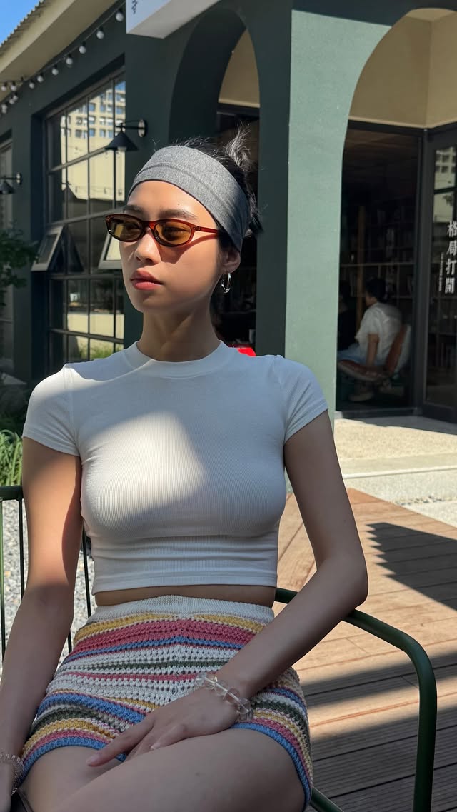  by @llyrsnsx