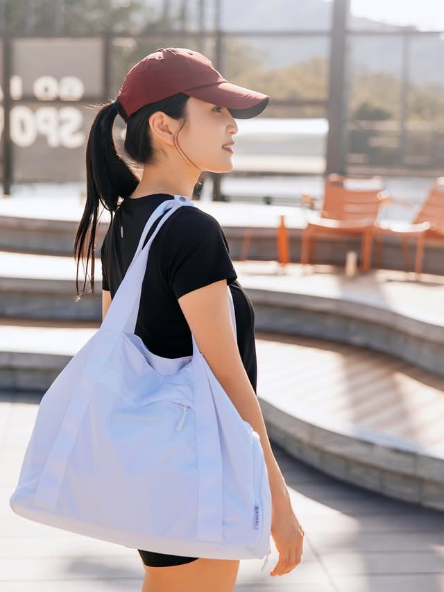 ☀️Summer essentials - easy to style, functional and stylish⭐️ Lightweight Cap⭐️ Her Shirt⭐️ Moral x CoffeeSweat Yoga Tote🛒 www.coffeesweat.com🌎 worldwide shipping by @coffeesweat_