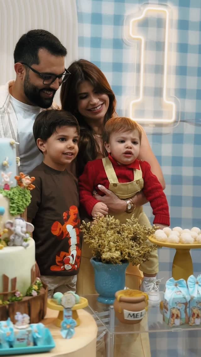 Registros do primeiro ano do Romeo 🍯🐝 Porque não comemorar não é uma opção pra mim - eu amo celebrar a vida das minhas vidas 🩵💙 by @danibonelli