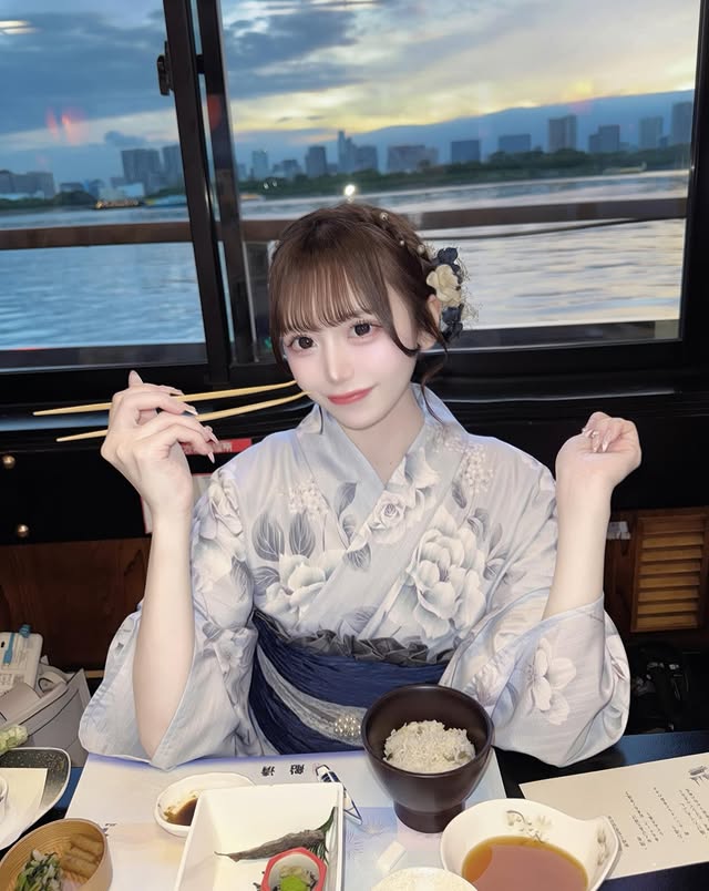 ごはんおいしかった🍚#浴衣 #屋形船 #浅草 #へああれんじ #浴衣ヘア by @nana__0428__