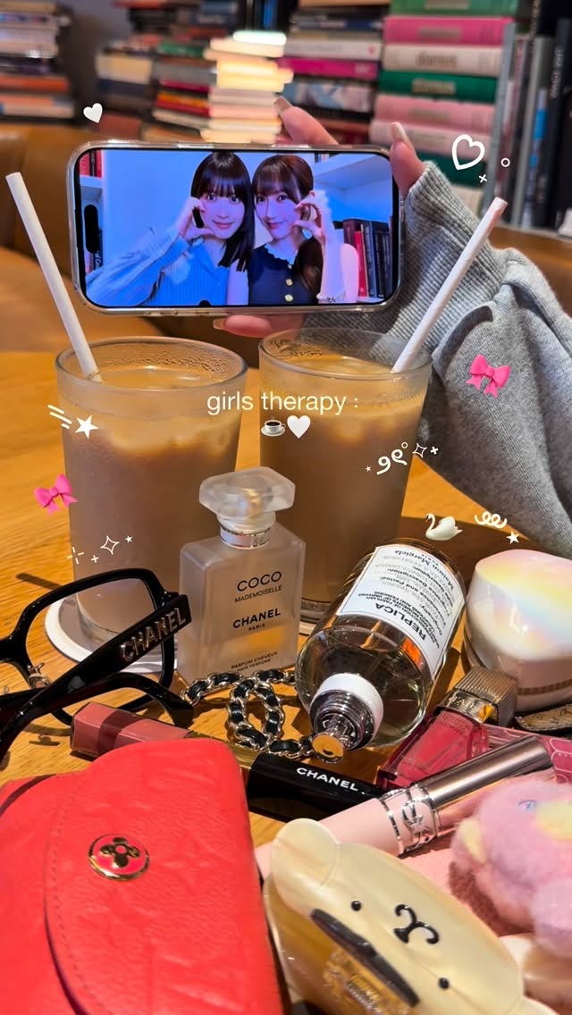 girls therapy ☕️🩰#friendshipreels #bestie by @risaaa_0411