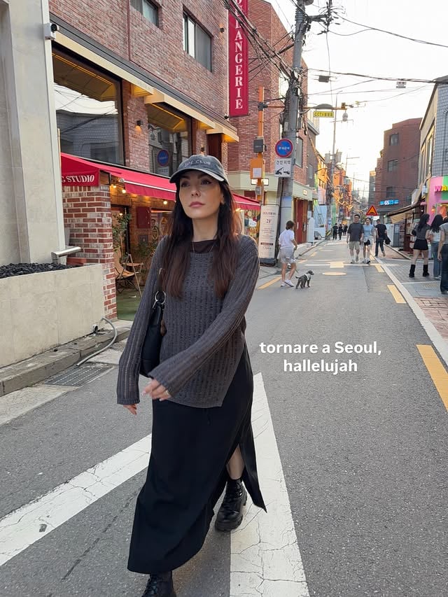 파이팅! ♥️#seoul #solotravel #korea #파이팅 by @misstrawberryfields
