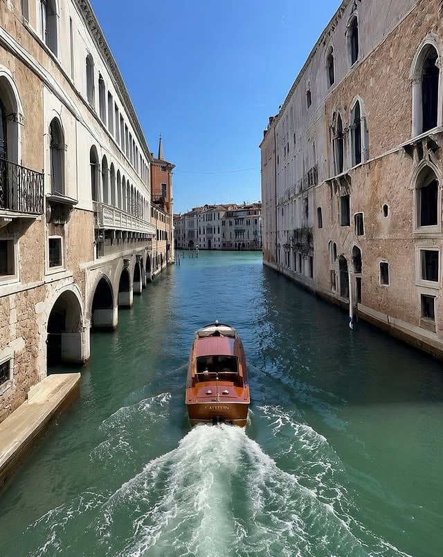 In Italy, just one more day by @highsocietylegacy
