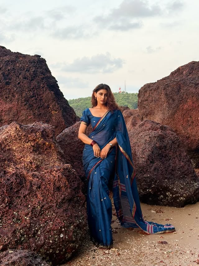Wearing @devika_textiles by @moni.ka_singh