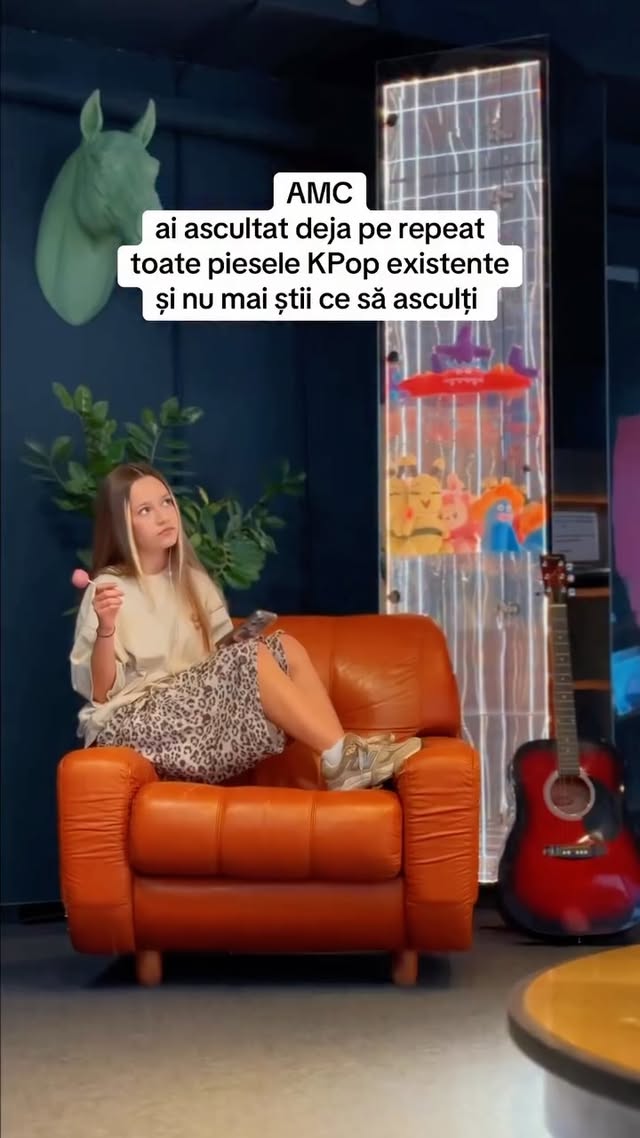 În sfârșit avem piese KPop în România 🚀🙉🍭 #kpop #antoniagrigore #korea #jennie #lolipop