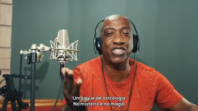 A festa é nossa hoje na Sapucaí! Canta, @itomelodiaoficial 🎶🇭🇺 by @granderio