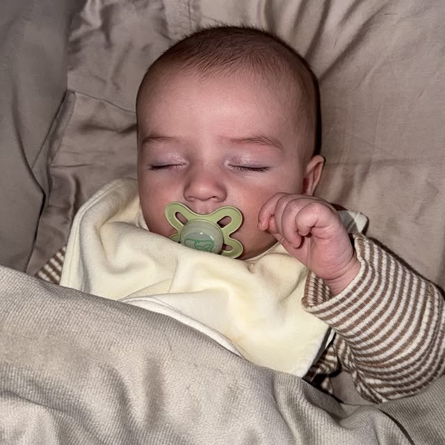 Good morning from my little prince 🫅 Lio maurizio fowler ❤️ I’ve not had as much time to bond with him as the other kids are so over powering and so is work, but I’ll make it up to him 🙏🏻 by @afowler06