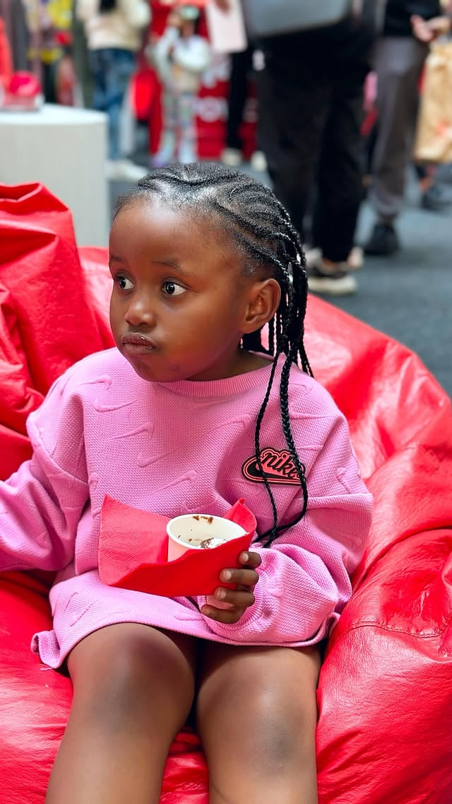 Lethu had so much fun at the #PowerUpWithKelloggs activation at Fourways Mall! ✨A fun-filled experience with exciting activities, big smiles, and of course, some yummy @kelloggs_za treats. Thank you for having us! 💛🥣#PowerUpWithKelloggs by @lethu_nanas