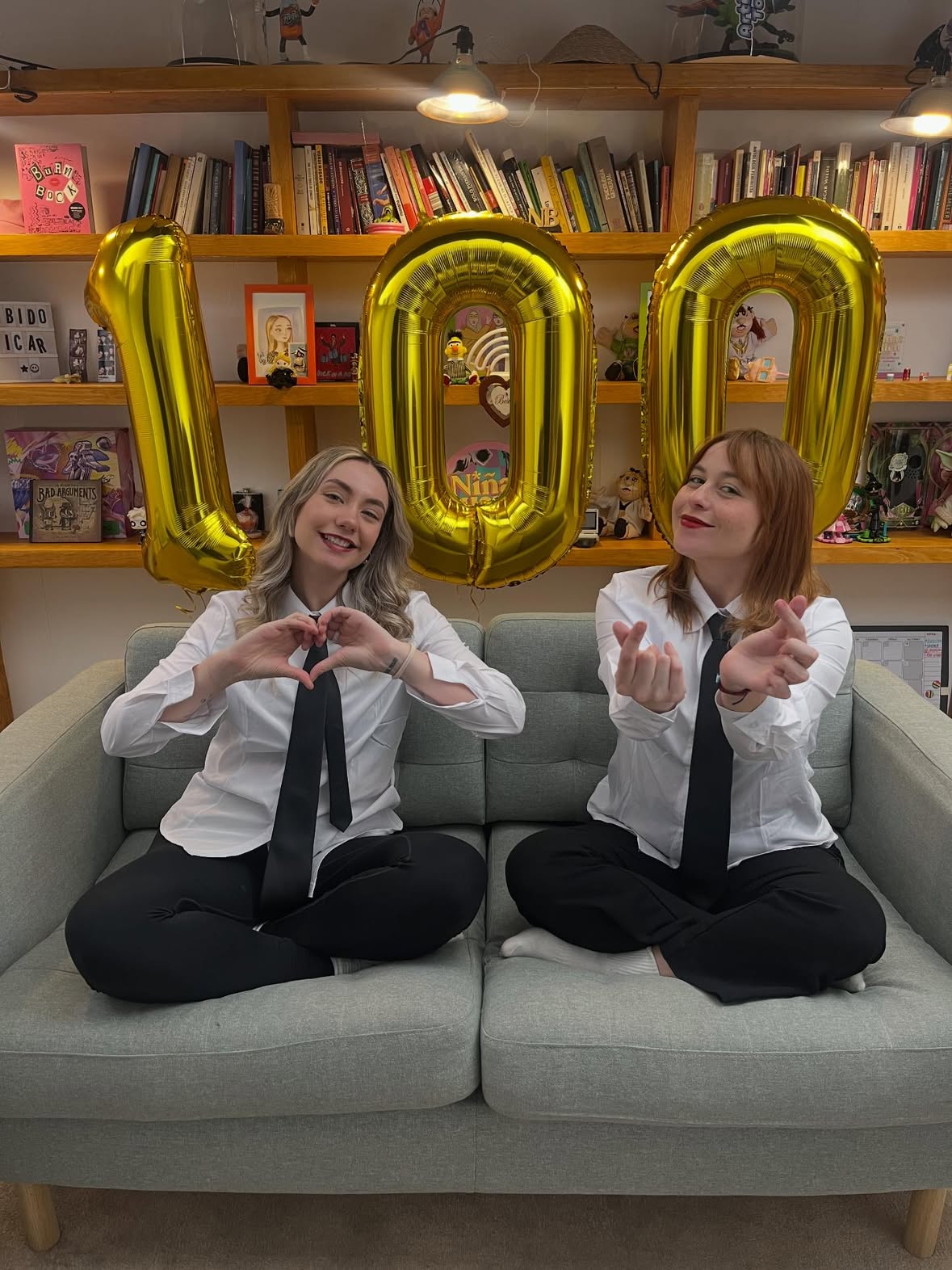 ¡LLEGAMOS A LOS 100K EN YOUTUBE! Gracias a todos ustedes por morderle todos estos años ❤️❤️ este es un logro en conjunto con ustedes que son la tercera niña bien 🫶🏻