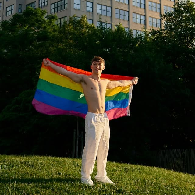 I feel good and proud 🌈❤️ by @itsartiomboy