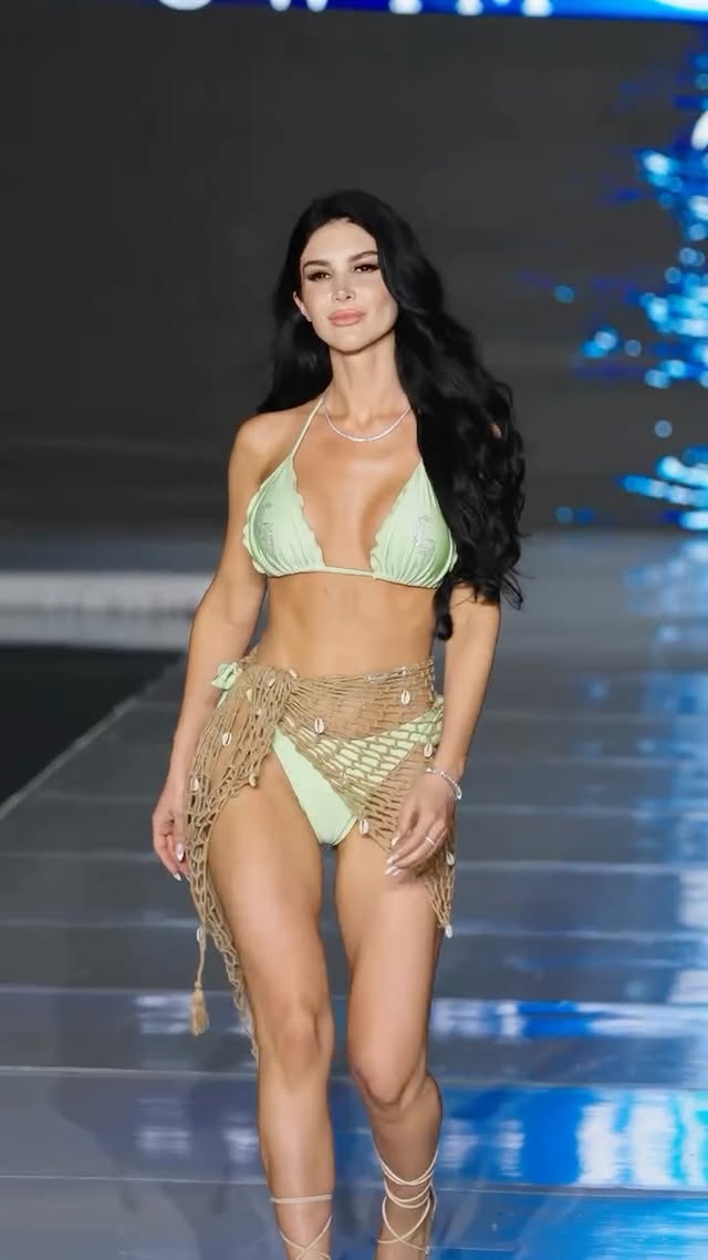 Too busy to be sad. It’s Miami swim week 👙 by @madisonlazz