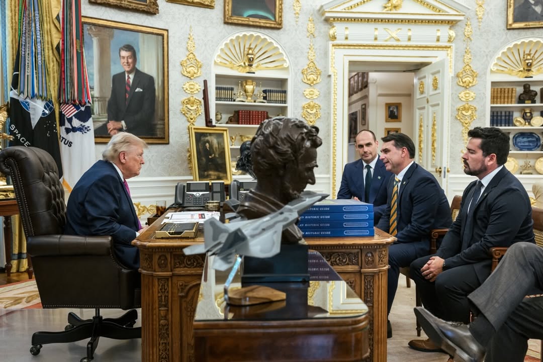 U.S. President Donald J. Trump hosted Flávio Bolsonaro at the White House this past Tuesday, amidst the Brazilian senator’s bid for the presidency. In a post on his Truth Social app, President Trump called Bolsonaro, the son of jailed former Brazilian President Jair Bolsonaro, a close ally of Trump, “a smart young man who loves his country.” Bolsonaro has received backlash over the controversial funding of a film about his father that has hurt his campaign for the presidency.
