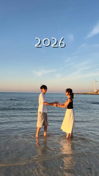 엄마와 아들~ 내아들 쪼꼬미 였는데 ..👫♥️하하 🤭 2011년 5월에 내품에 왔고2013년 손잡고 걸음마하던 녀석이~지금은 이렇게 커버렸어요 😆오래전 사진을 Ai가 움직이는 영상으로 만들줘서 정말 아가때 걸음마 하는듯 보여요 심쿵♥️🫣😂 #아들과엄마#아들맘#momandson #beforeandafter by @kkum.mi_homt