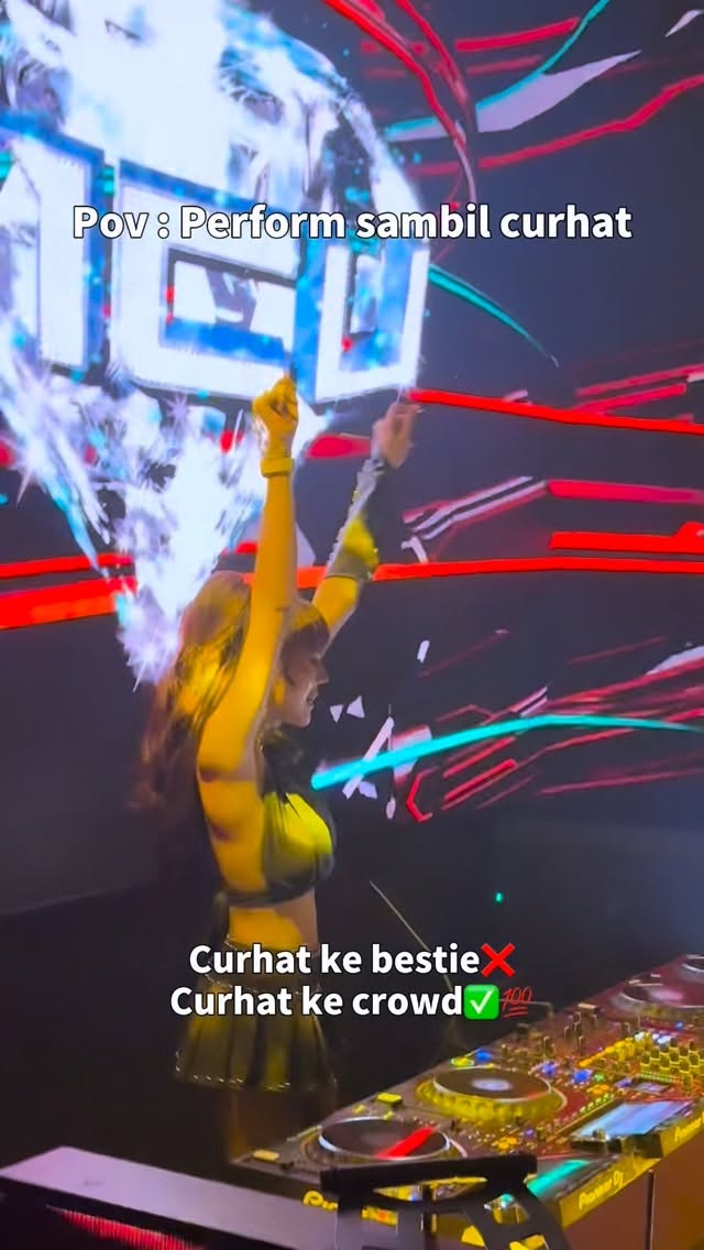 Dalem bgt ya sakitnya?🙏🏻🥹#djvikachu #fdj #performance #pov #relatedreels by @vika_chu_official