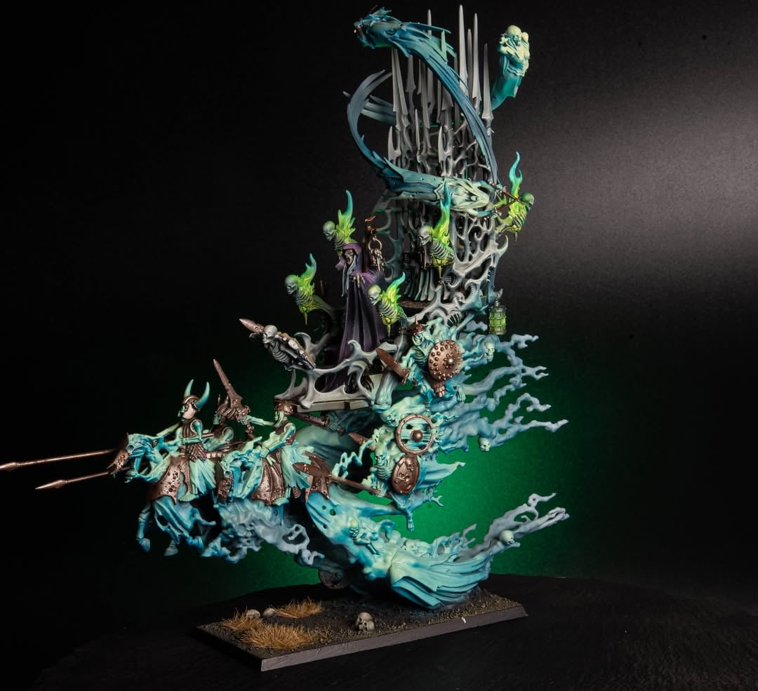 Warhammer Fantasy Battle Vampire Mortis Engine#miniaturepainting #wargaming #painting #warhammercommunity #liberdaemonica by @liberdaemonica
