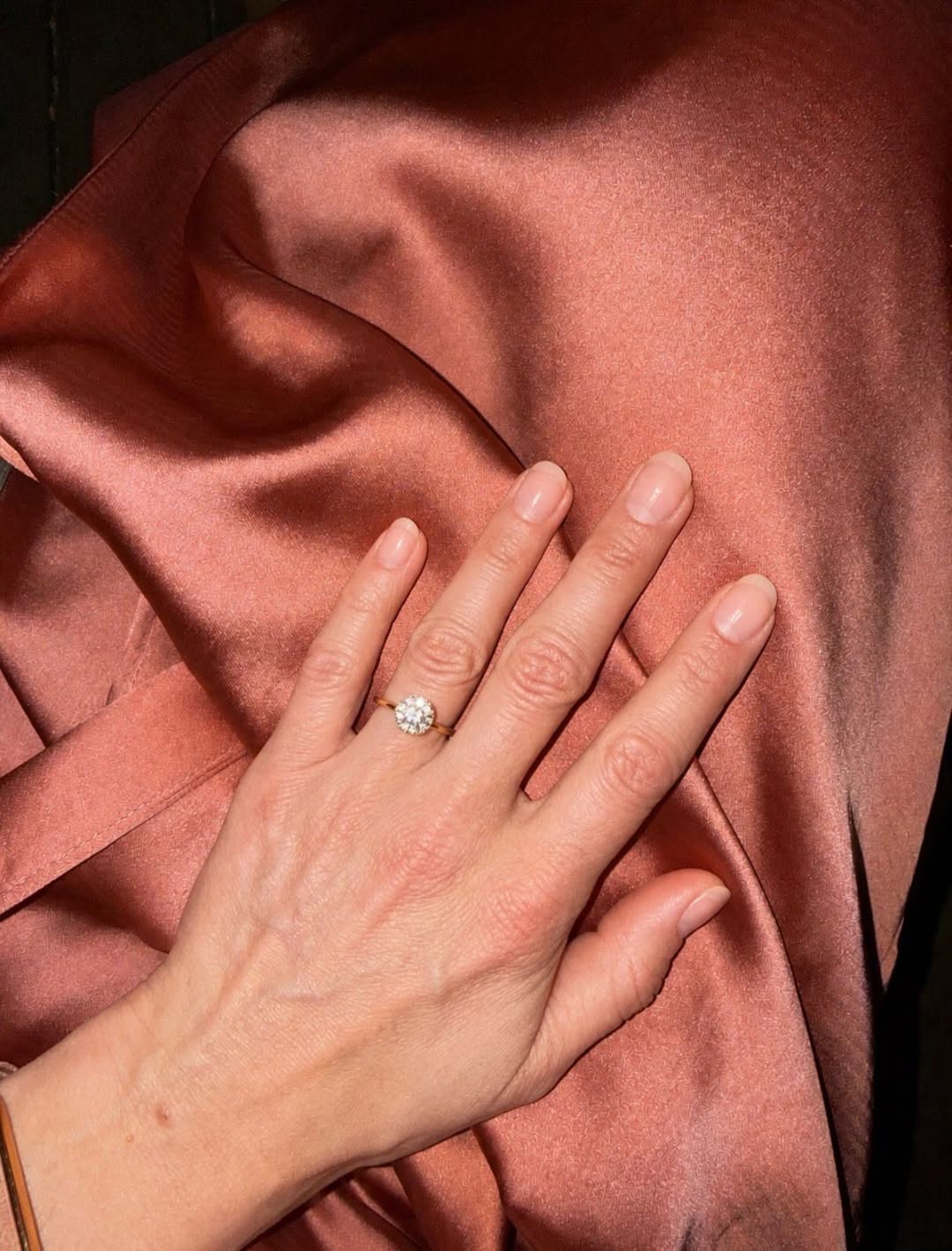 Het is hier even wat rustiger geweest, met een speciale reden! 🥰🩷🧚 I said yes!