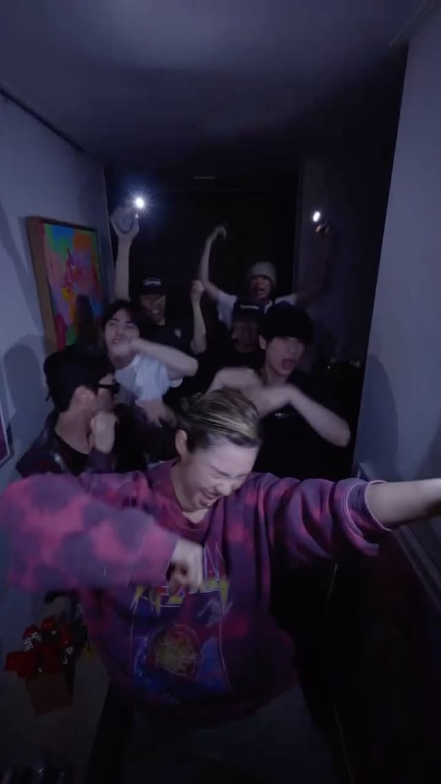 롤리롤리 아침까지 YES 
with the cuties @chilllit_seoul 

choreography by me😎
filmed and edited by @hyunxu_1ll7