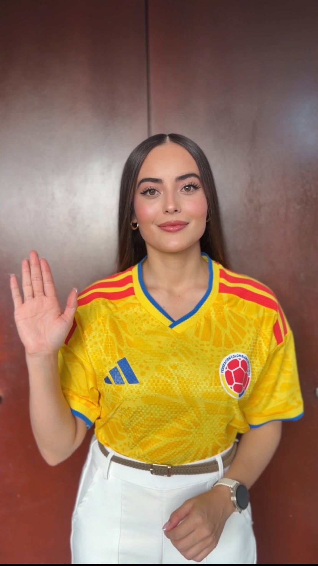 Quiero ofrecer una disculpa en nombre de los millones de colombianos decentes. ¡Los buenos somos más! 🇨🇴
.
.
.
.
.
.
.
.
.
@juanferquinterop 
@jamesrodriguez10 
@luisdiaz19_ 
@fcfseleccioncol 
@yerrymina 
@d_ospina1 
@santiagoarias13 
luissuarez.26 
@gustavo_puerta_10 
@johanmojica 
@cuchohernandez 
@daosanchez13 
.
.
.
#colombia #mundial #futbol #elecciones #fyp