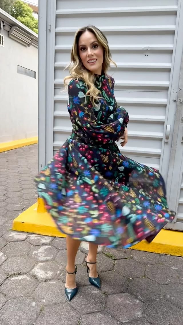 Repite conmigo… #vida #especial #outfit @luci_makup @paty_auresa
