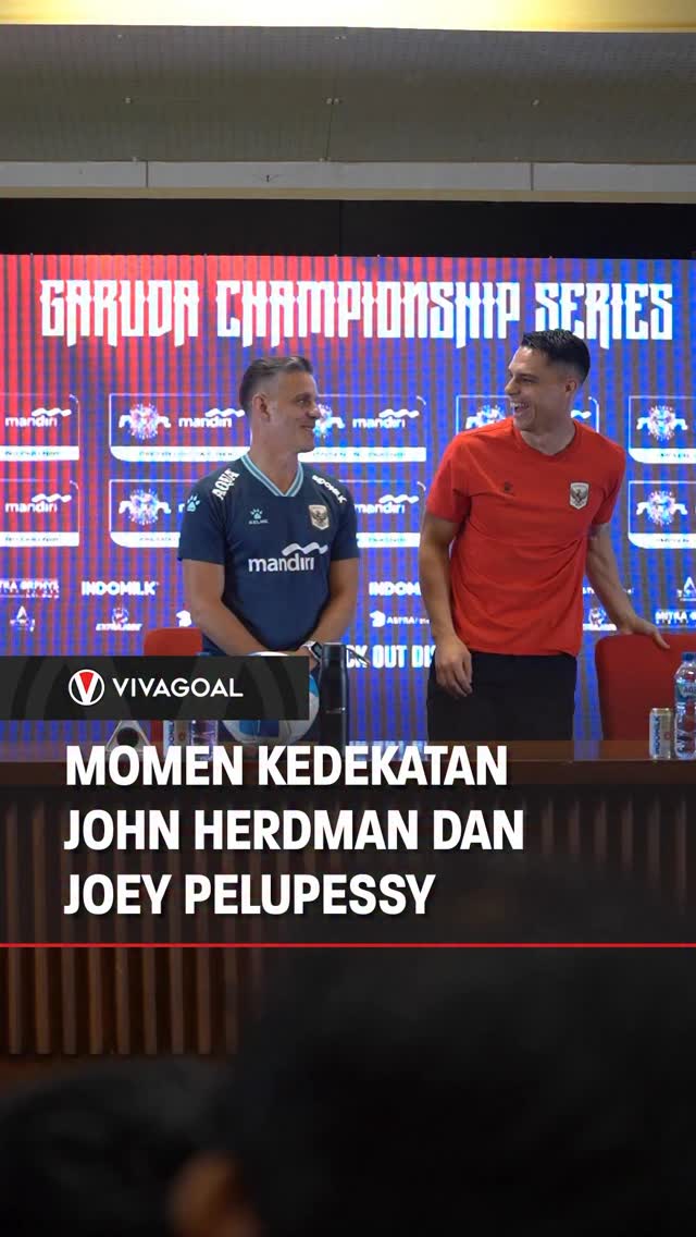 Momen Joey Pelupessy dan John Herdman bercanda soal perbedaan tinggi badan saat hendak berfoto bersama usai konferensi pers. 😄

Seneng deh postive vibes gini 😍