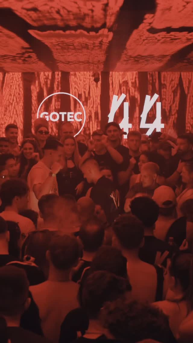@44_frontrow afterparties are the best afterparties📈😈 @azzel_447