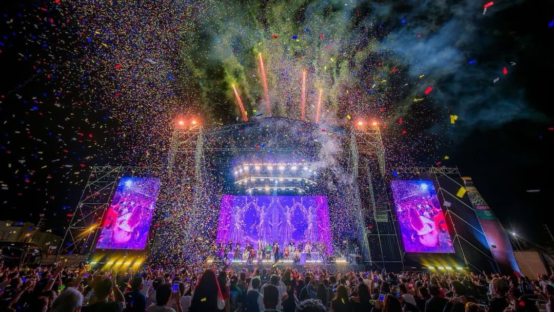 ¡Siempre Contigo, #NuevoChimbote! ❤️✨ Gracias por todo su amor y cariño. La pasamos de maravilla cantando y compartiendo una noche inolvidable junto a ustedes. ¡Esperamos volver muy pronto! Los queremos muchísimo. 🎶🤗 #LaBellaLuz #SiempreContigo by @orquestalabellaluzoficial