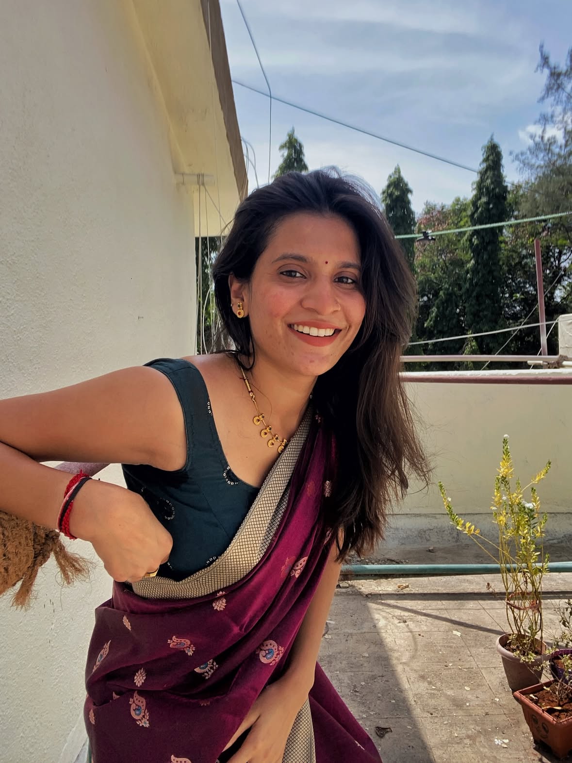 Some wear sarees. Some become the moment. ✨🫣♥️

@sonall22__ ♥️✨

#instagram #viral #trending #foryoupage #instagood