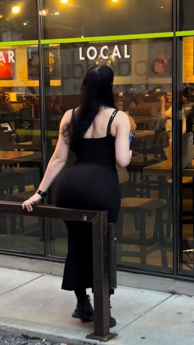 Would you say hi 🤭