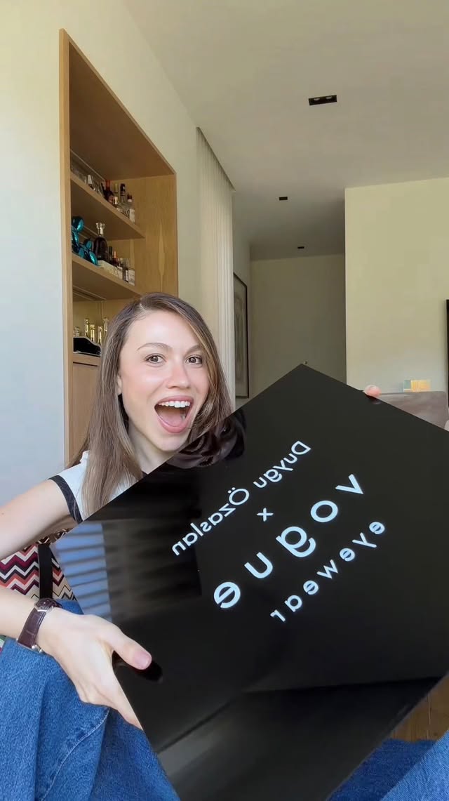 Duygu Özaslan x Vogue Eyewear iş birliği koleksiyonunun unboxing’ini yapalım 🧚🏻‍♂️ #reklam