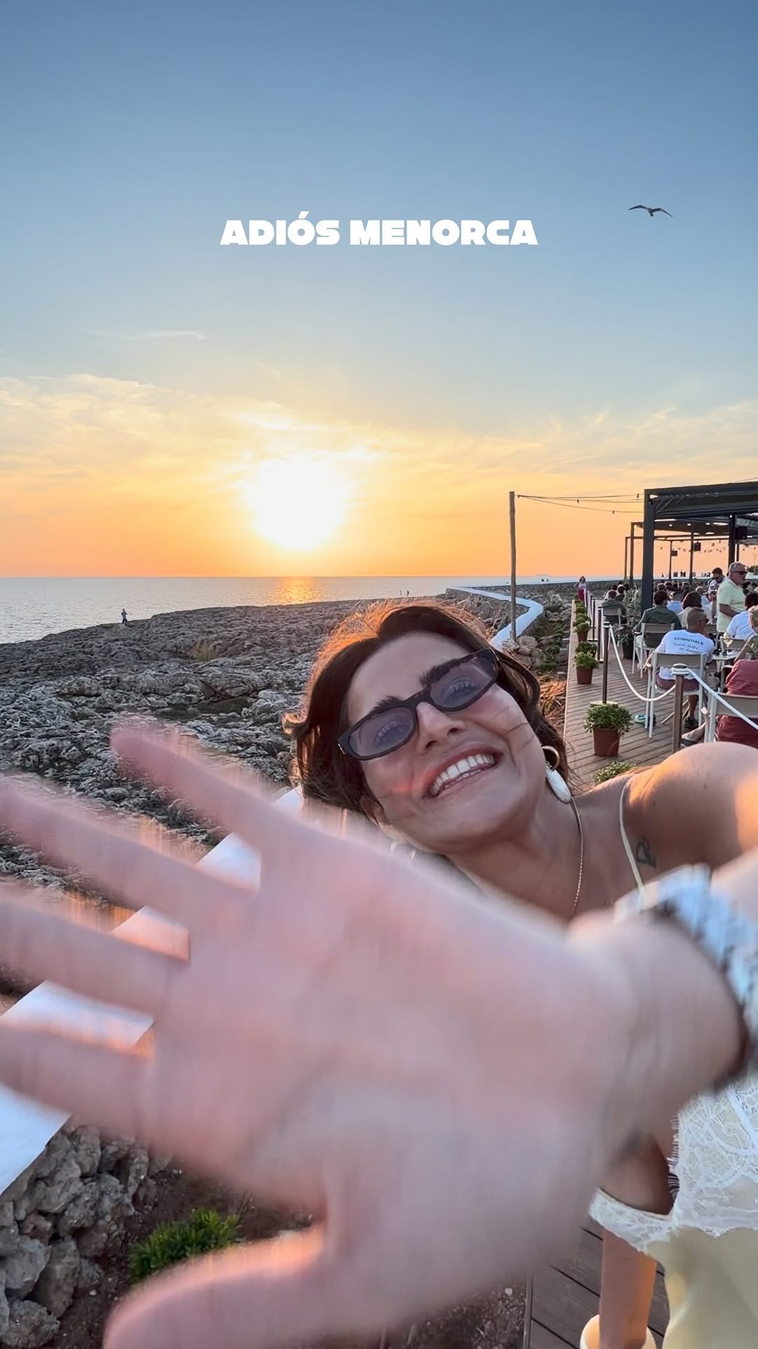Il nostro Weekend a Menorca 🌴🇪🇸 
E voi ci siete mai stati? ❤️

Vi lasciamo un po’ di spottini delle spiagge e dei ristoranti che abbiamo adorato: ⛱️ 

• Puerto de Ciutadella
• Platja de Sant Tomàs
• Experimental Menorca
• Cala Macarella 
• Cova d’en Xoroi
• Cala en Turqueta
• Faro di Cap d’Artrutx
• Platja s’Arenal d’en Castell
• Ivette Beach Club 

#menorca #islabaleares #love #friends #vacation