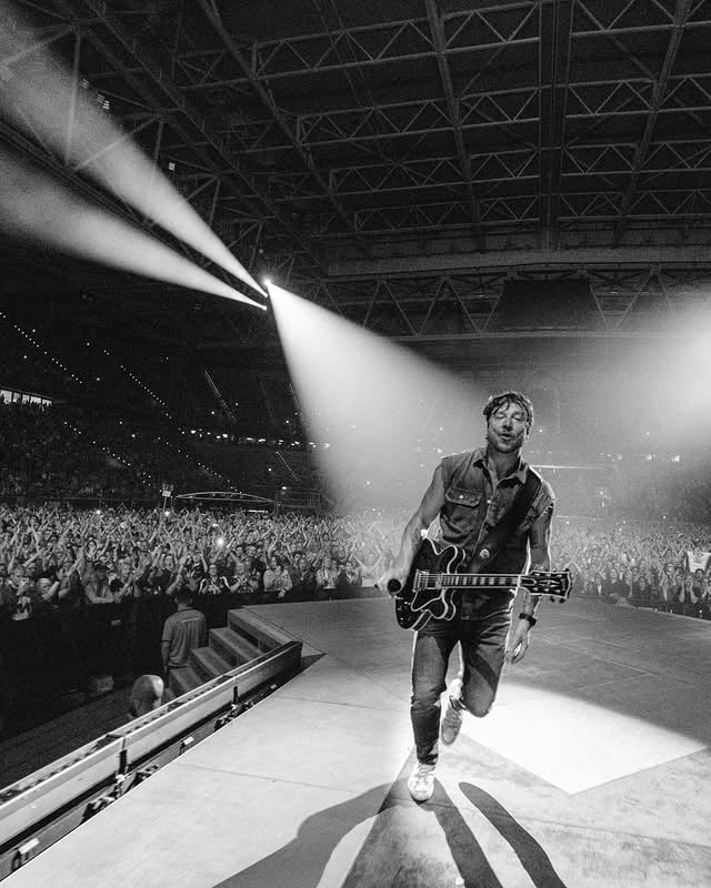 1, 2 or 3?
Night 2 with @robbiewilliams 🥋
No Words ❤️🙏
📸 @adam.ozdemir