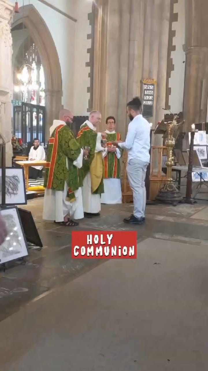 LA TRAGEDIA EN QUE VIVE JESÚS SACRAMENTADO A LA VISTA DE TODOS!!!!