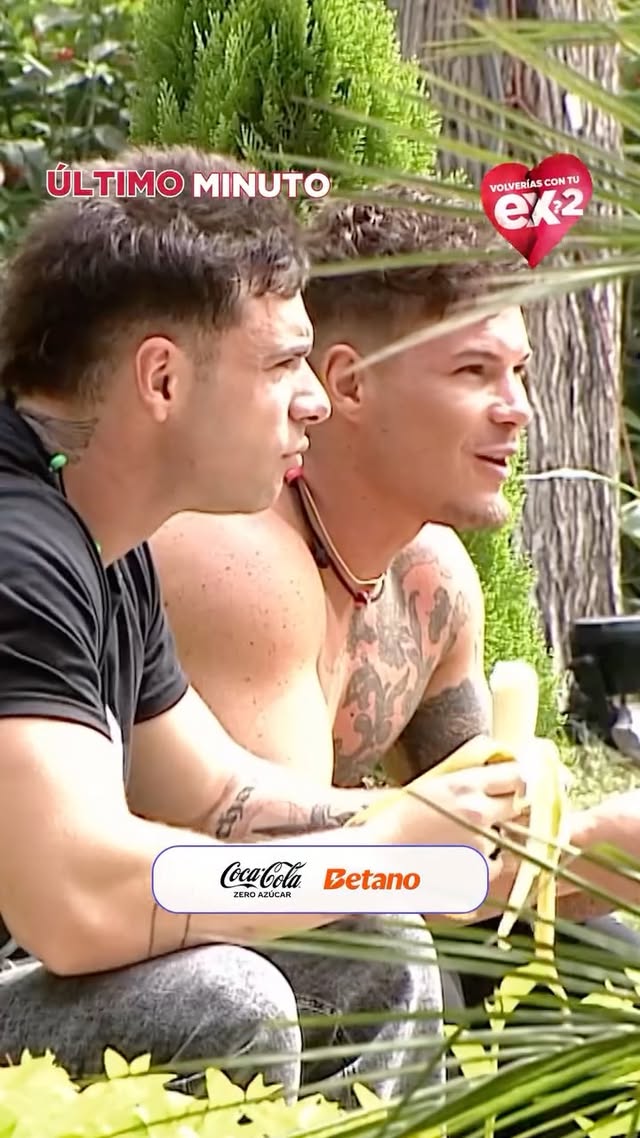 [Presentado por @cocacola_cl y @betano_chile] ¡Último minuto! Rai Cerda (@raicerdahelfmann) se refirió en duros términos a Luis Mateucci (@luis_mateucciof) y no confía en él ¿El tiempo le dará la razón en #VolveríasConTuEx2? 😱
Capítulos disponibles en Disney+ y MegaGo